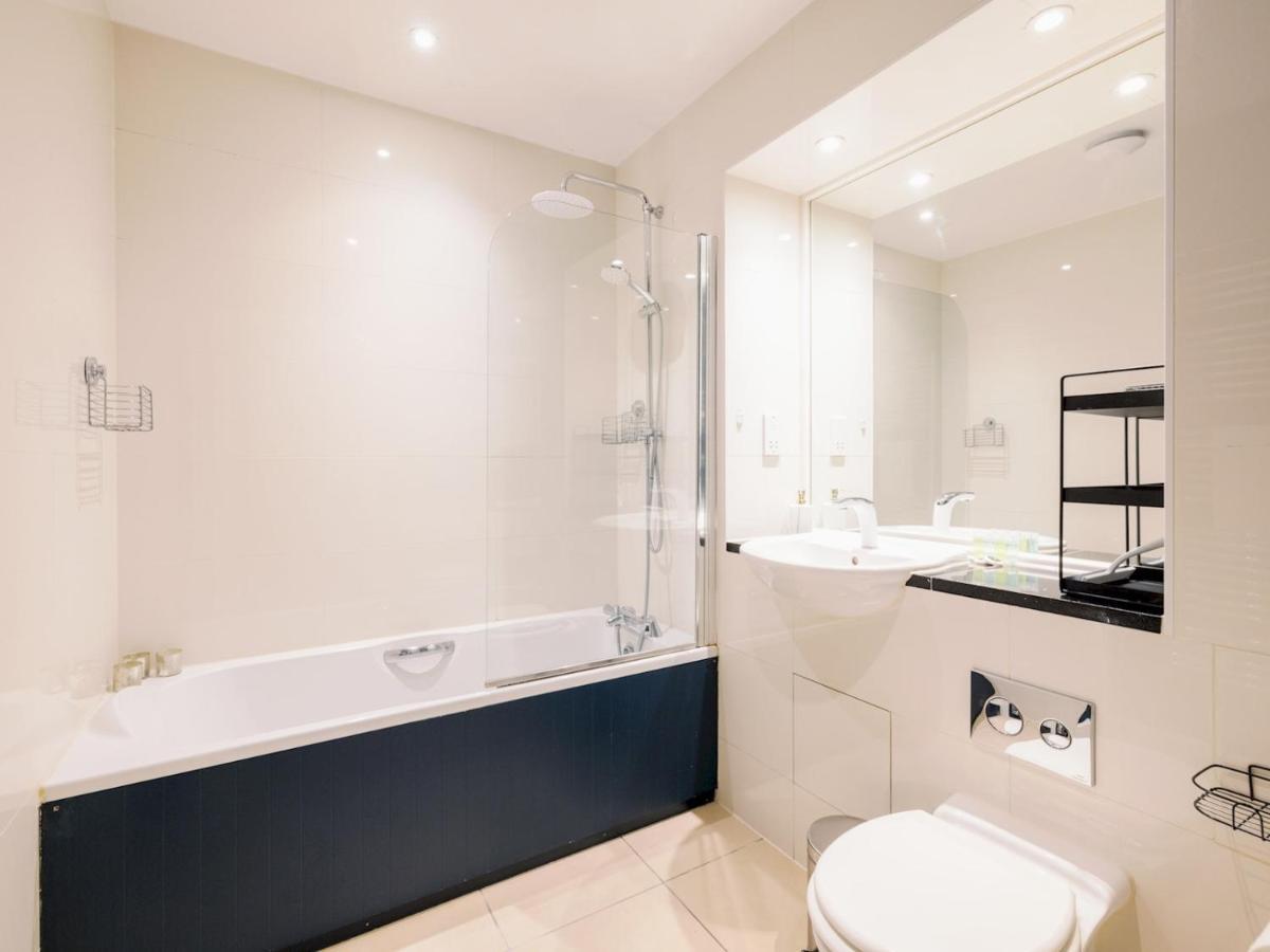 Pass The Keys Stylish - Prime Location Apartament Londra